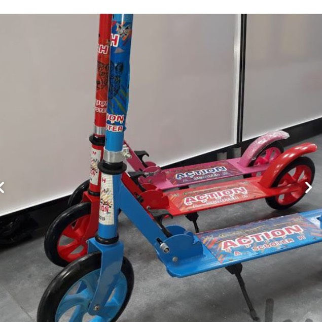 فروشگاه کلاغ پررر اسکوتر چرخ بزرگ ۲۰۰میلیمتر 
تاشو تنظیم فرمان 
مناسب بالای ۸سال