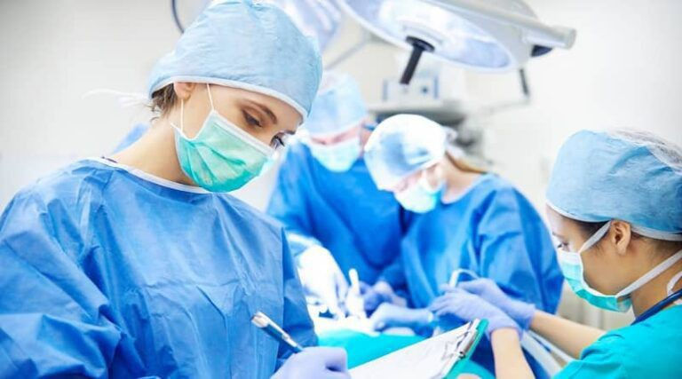 شرکت خدمات پرستاری خدمتگزاران رهجوی الماس با عرض سلام و ادب و احترام ‌.
 نظافت منزل . محل کار ‌. 
مراقبت از بیماران در منزل ‌. 
اجاره وسایل و تجهیزات پزشکی ‌. 
فروش وسایل بهداشتی ‌. 
مدیر برنامه افراد موفق ‌. 
طراحی لباس آقایان ‌. 
اجرای زنده موزیک شاد مجالس . 
تبلیغات . 
آقای سانیما فراهانی 
خدمتگزار برتر واحد مراقبت های ویژه