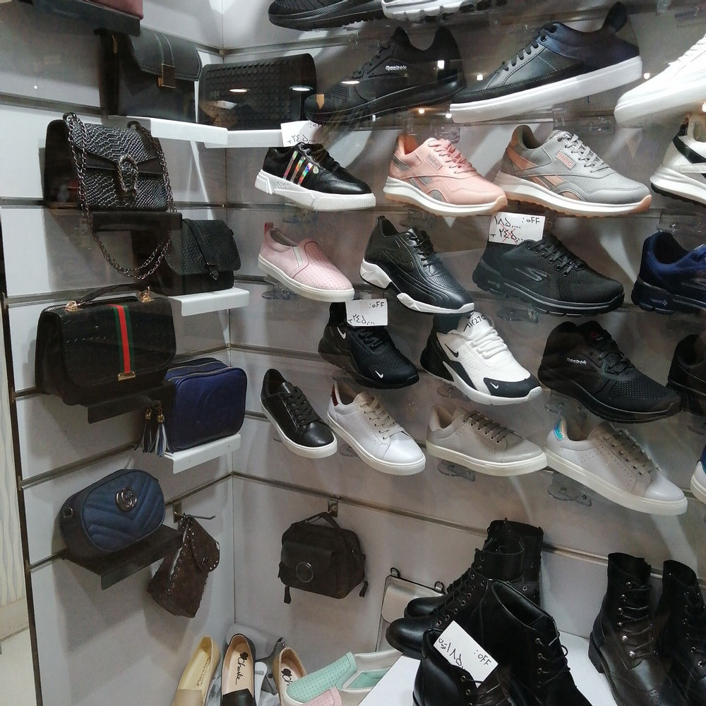 فروشگاه اریا کیف و کفش اریا