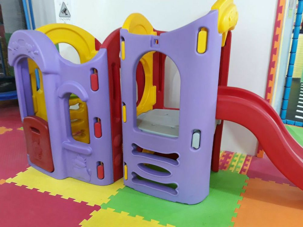 اسباب بازی، تجهیزات و وسایل مینی پارک و مهد کودک مجموعه دو برج دو سرسره همراه با تونل رابط