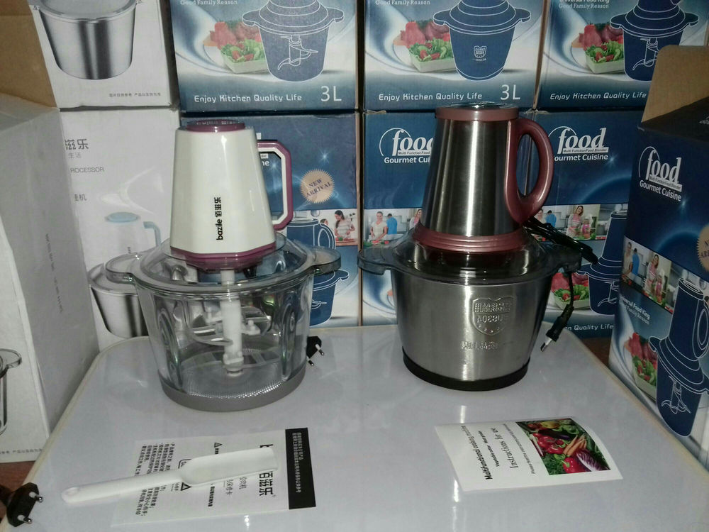 فروشگاه اینترنتی لوکس کالا فروش همه روزه بصورت حضوری و یا ارسال رایگان
تکی و عمده
کیفیت ساخت و کارکرد عالی 
دو سرعته ، سه لیتری چهار تیغه استیل برندهای معتبر فود food و bazile
قیمت کاسه استیل ۶7۰ هزار
قیمت کاسه پیرکس 79۰ هزار
جهت خردکردن نخود برای تهیه فلافل جهت خرد کردن انواع سبزی و میوه، گوشت و مرغ، گردو، پیاز ، قهوه، یخ و...
ارسال رایگان درب منزل ، تست و پرداخت در محل ارسال از سنندج به شهرستان 
اجناس دیگر مراجعه به چت
خ ۱۷ شهریور - پایینتر از کلانتری ۱۵ ، کوچه محمد صدیق رحیمی