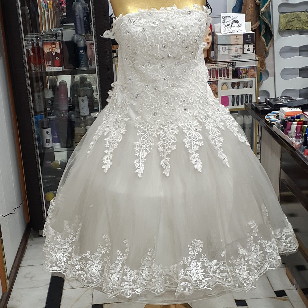 مزون عروس sahar لباس عروس دکولته 
جهت دریافت قیمت تماس بگیرید