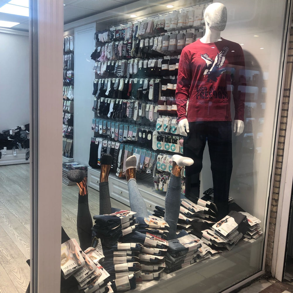 لباس زیر زنانه و مردانه فروش ويژه انواع جرراب و لباس زنانه مردانه