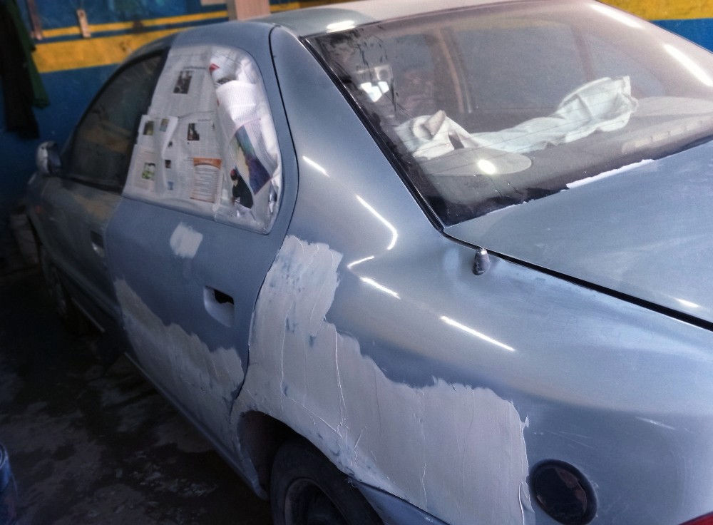 صافکاری نقاشی وپولیش خودروبادستگاه صافکاری نقاشی ماشین خسرونژاد پولیش با دستگاه