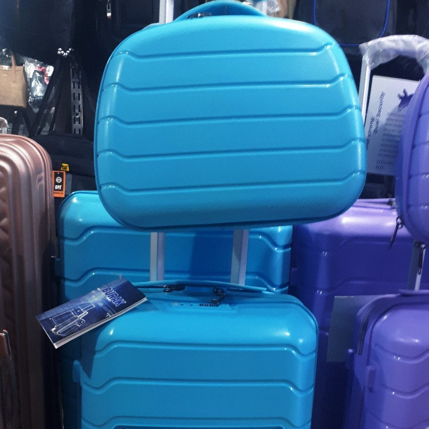 چمدان اقبال چمدان  بدنه پلی کربنات دسته تراولی برای اطلاع بیشتز لطفا تماس بگیرید