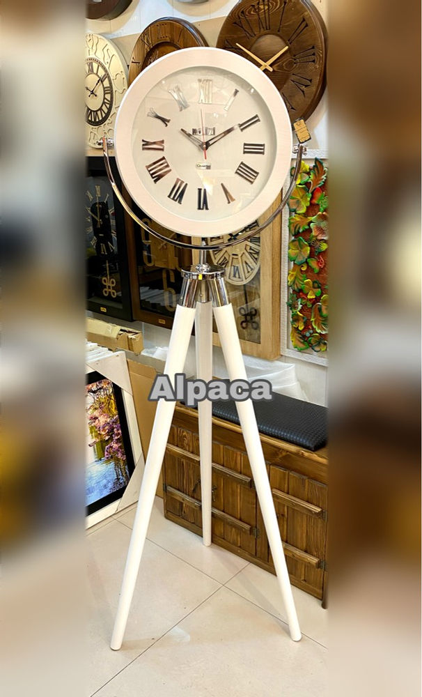 Alpaca  ساعت ۳پایه چوبی 
موتور ساعت ۳سال ضمانت دارد
رنگبندی مختلف
برای دیدن مدلها تماس بگیرید