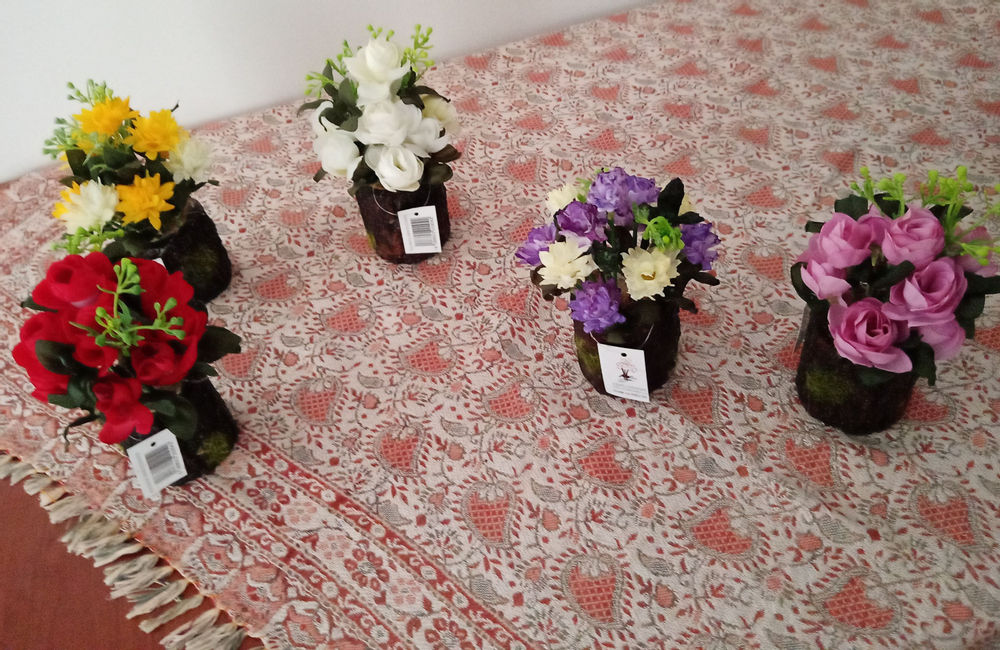 انواع گل رز و نیلوفر رومیزی صادراتی در 5رنگ متنوع