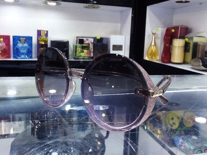 bamboo gallery به روز ترین عینک های آفتابی زیر قیمت بازار و پیج های آنلاین عرضه میگردد.