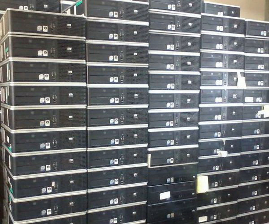 فروش تخصصی کیس مینی و مانیتور LED کارکرده ادرس مشهد-نبش توحید 17 کامپیوتر طوس کاوش کیس برای کار های گرافیکی CPU I7 4790 RAM 16 GB HDD 500 GB گرافیک 4 DDR3 128 BIT تک فروشی به قیمت عمده به همراه فرصت تست کامل با کیفیت بالا و با قیمت فوق العاده مناسب به ضمانت کیفیت و قیمت مانیتور در مارک های متنوع سامسونگ -  اچ پی – ال جی – دل و... در سایز های 17 تا24  اینچ نیز موجود است  مجموعه تکلمیلی از مدلهای کیس از 2 تا 7 هسته با مشخصات متنوع موجود است  05137244656-09364633968