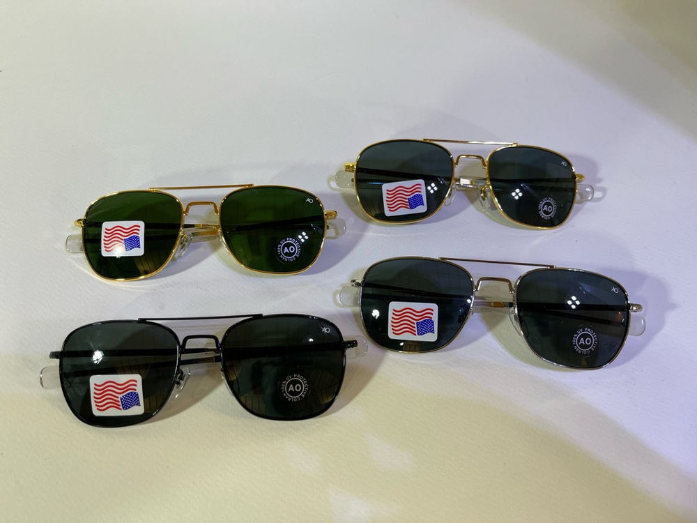 عینک آفتاب سایه عینک شیشه سنگ امریکن اپتیک یووی ۴۰۰ 
عینک خلبانان امریکایی با کیفیت تضمینی و قیمت تضمینی