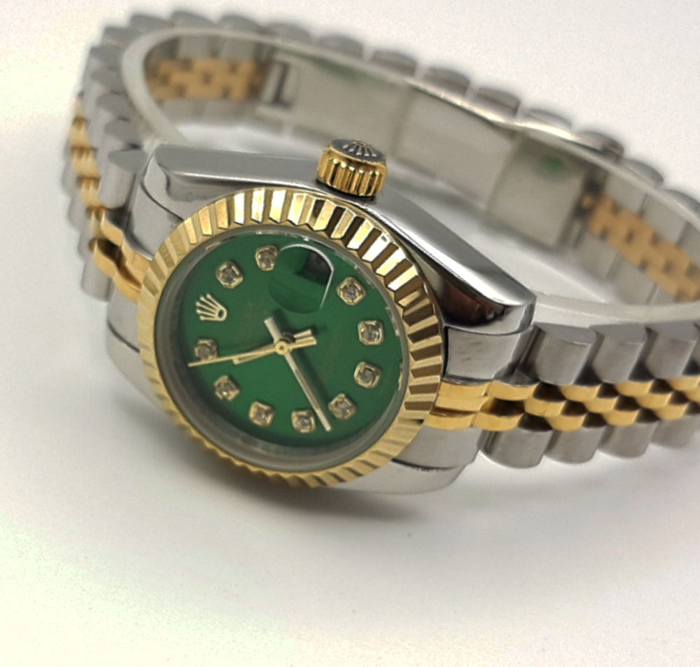 ساعت رویال ROLEX
تمام استیل 
ضد حساسیت
موتور ژاپن
شیشه ضد خش
یک سال گارانتی
طراحی زیبا
های کوالیتی