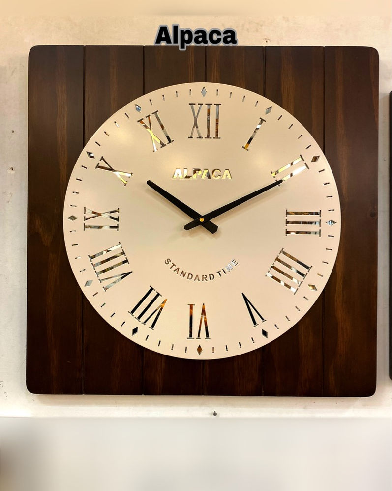Alpaca  ساعت دیواری چوبی و اینه ای

ابعاد ۶۰
موتور ساعت شامل ۳سال ضمانت میباشد و کاملا بی صدا
برای دیدن تمامی مدلها تماس بگیرید